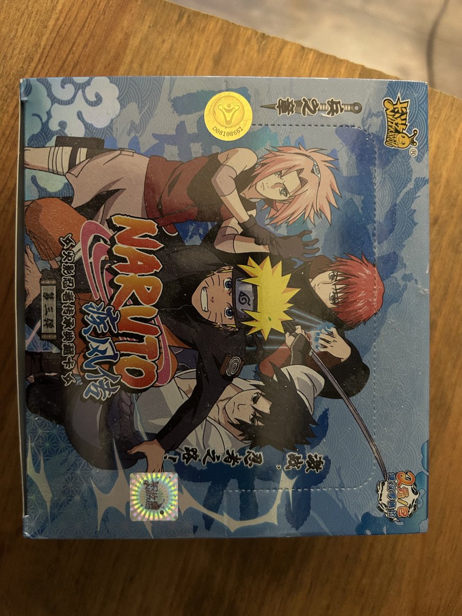 Boîte Naruto Kayou T2W3 - Heritage - 30 boosters + Porte-clé Jiraya et 8 cartes offertes (Naruto & One Piece).