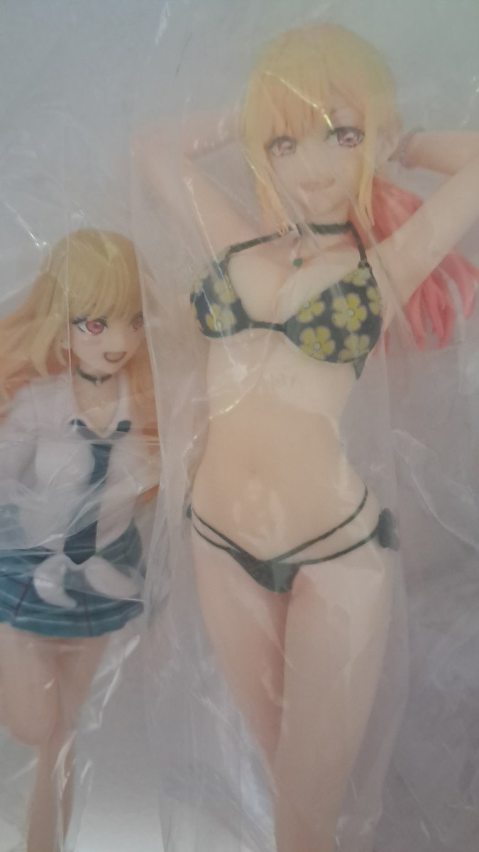 Lot de 2 figurines de Marin Kitagawa ( My Dress-Up Darling )