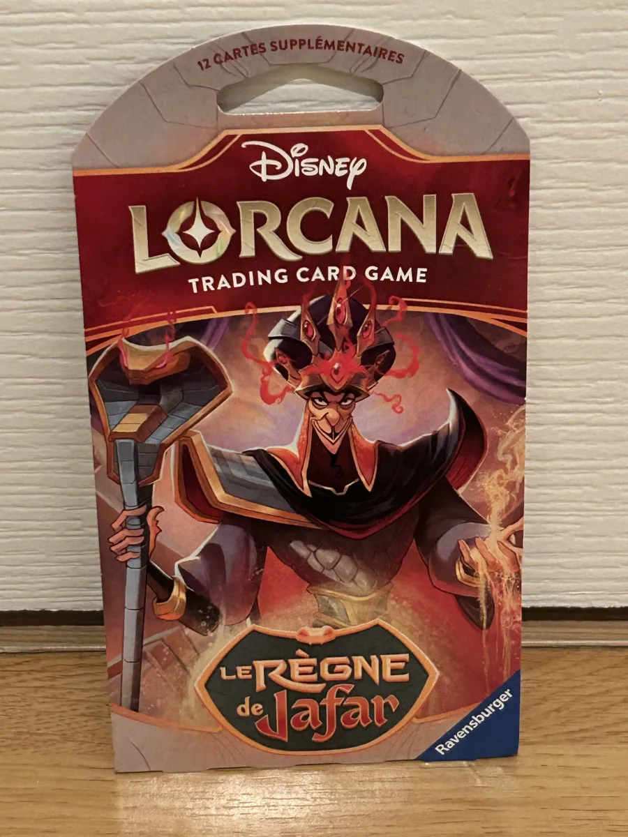 Coffret collector Stitch Lorcana + 1 coffret cadeau + Booster de 12 cartes