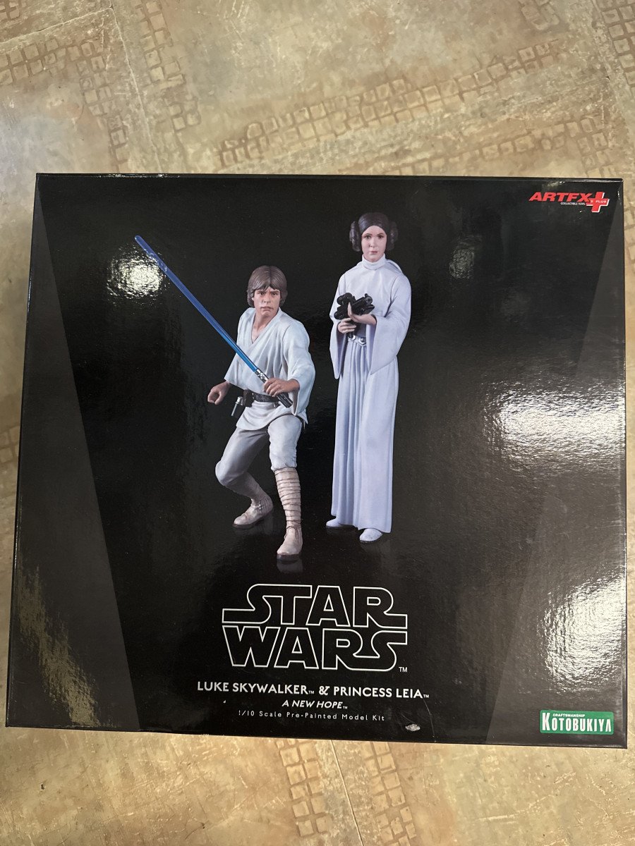 Boîte figurine star wars luke skywalker princess Leia neuf