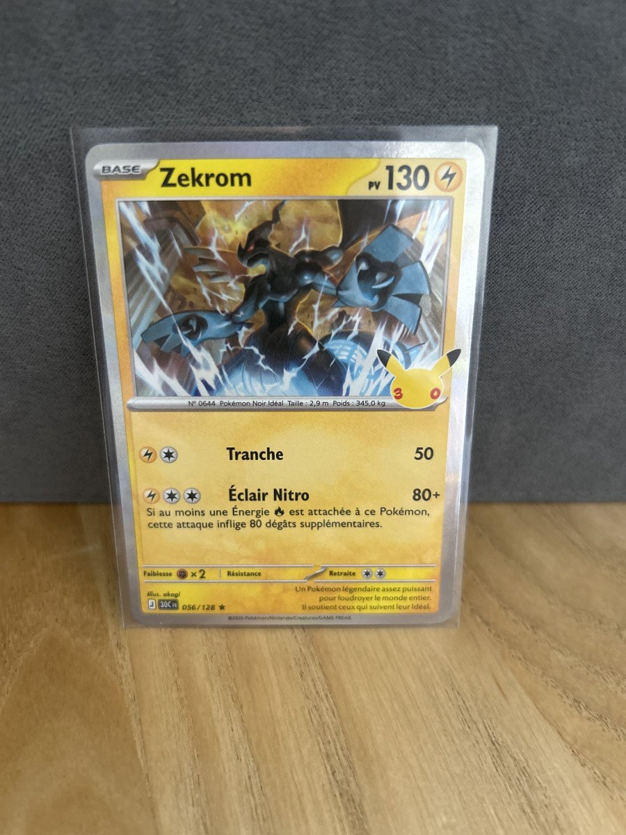 Carte Pokémon - Zekrom 056/128 - 30eme anniversaire
