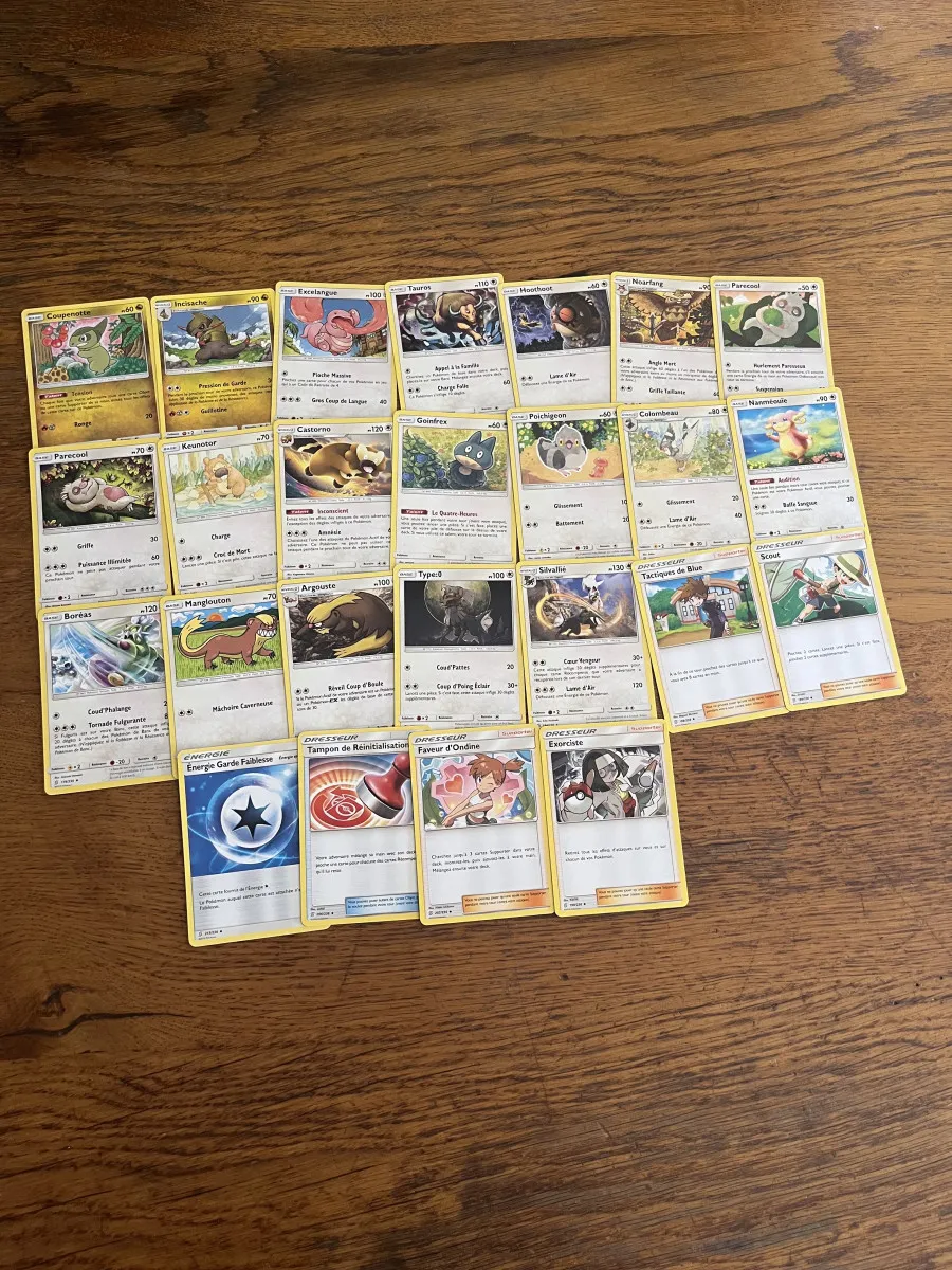 Lot de 85 cartes Pokémon