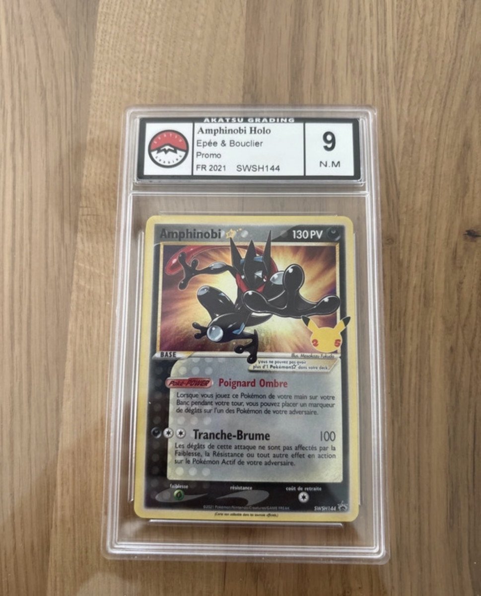 Carte Pokémon gradée Amphinobi holo star