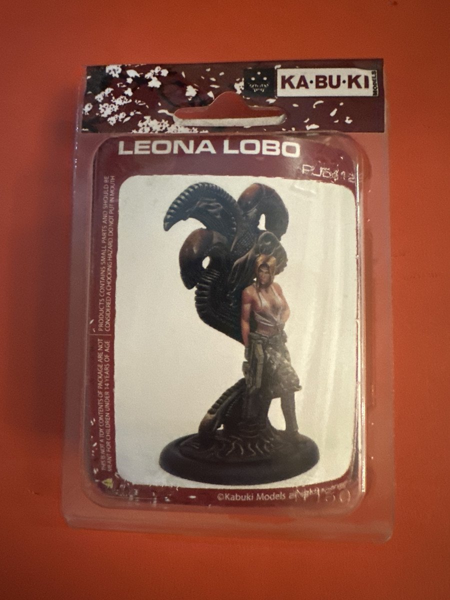 Blister figurine résine Leona lobo kabuki models neuf