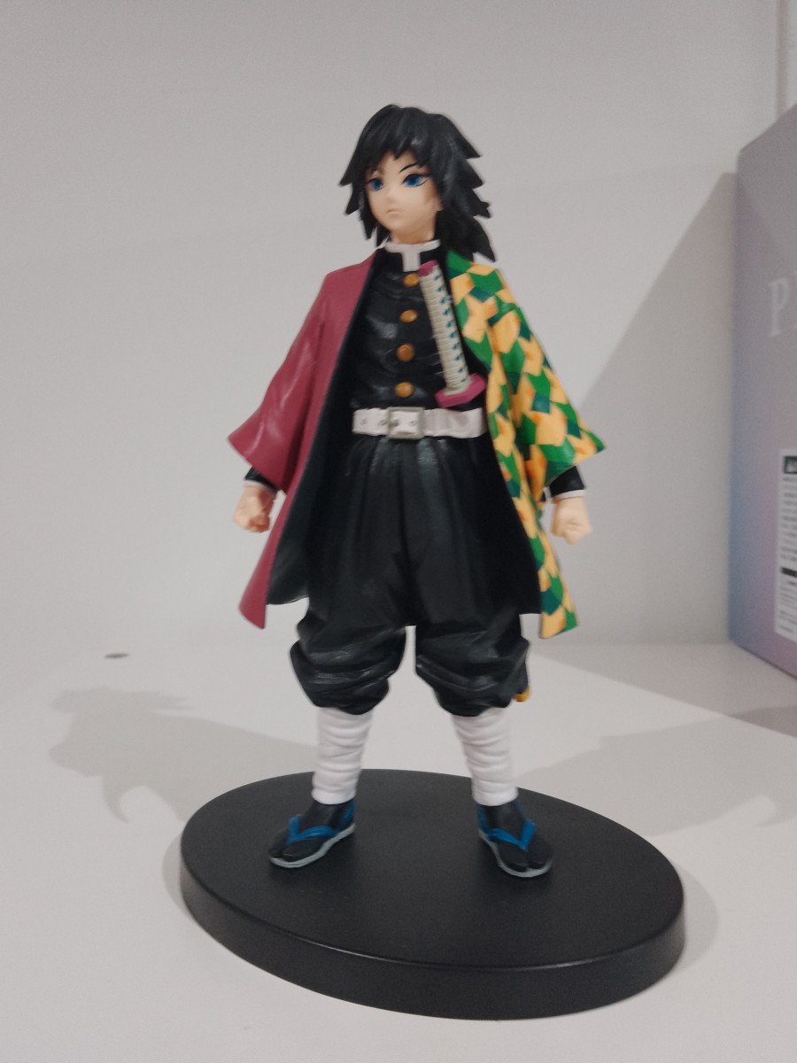 Figurine Banpresto - Demon Slayer -Tomioka Giyu