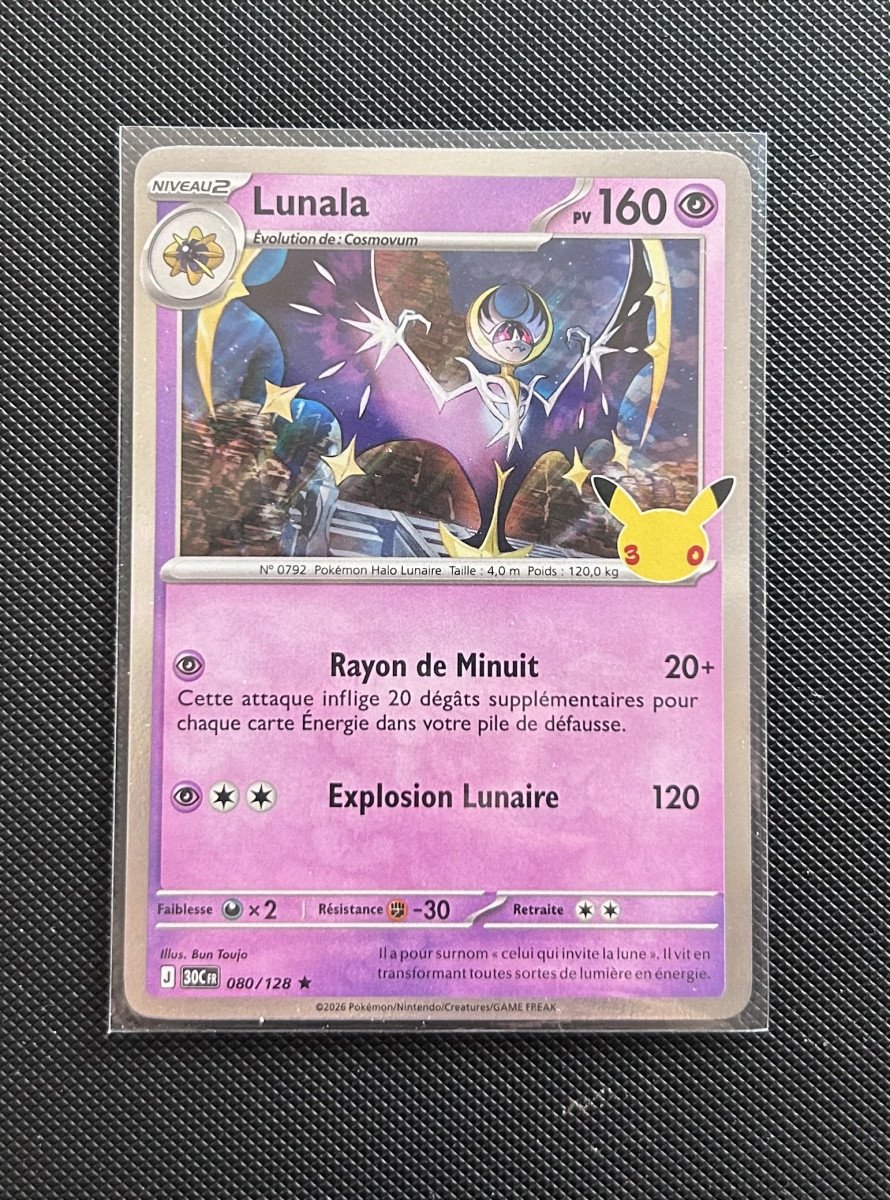 Carte Pokémon - Lunala 80/128 - Holo - 30ème Anniversaire