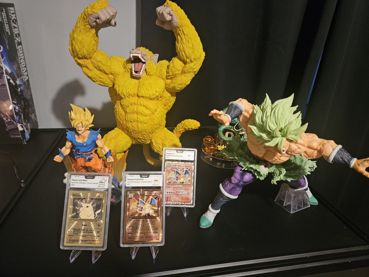 Vend lot de figurine dragon ball et carte pokémon (prix en privé avec plus de détails