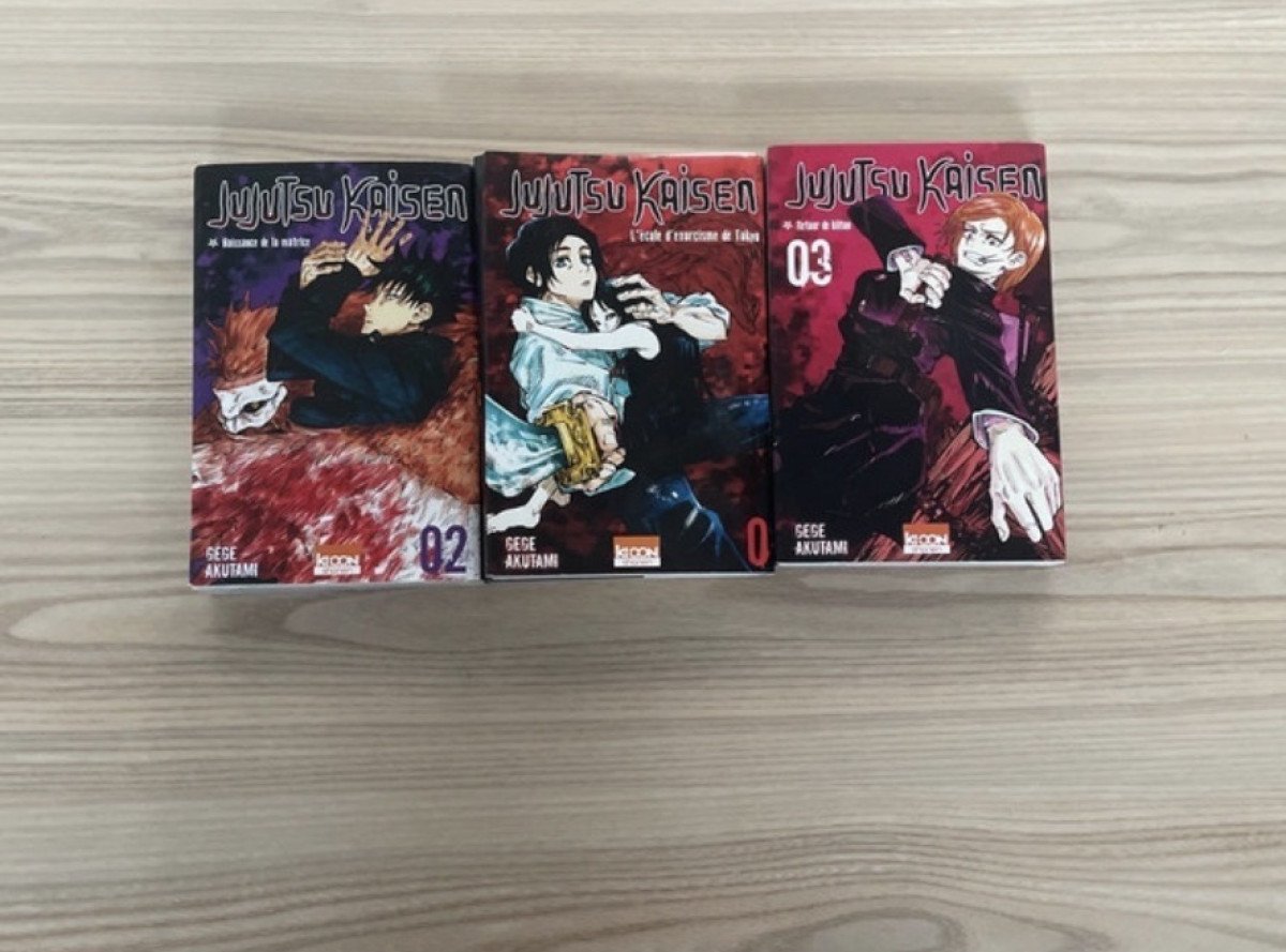 Lot de trois mangas Jujutsu kaizen