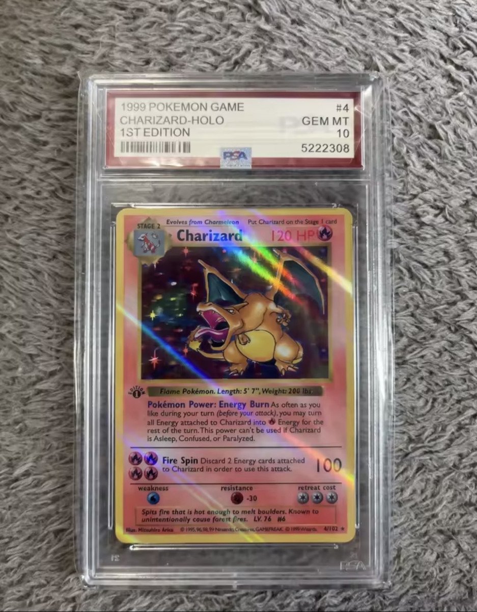 Carte Pokémon Dracaufeu Holo 1ère Édition PSA 10