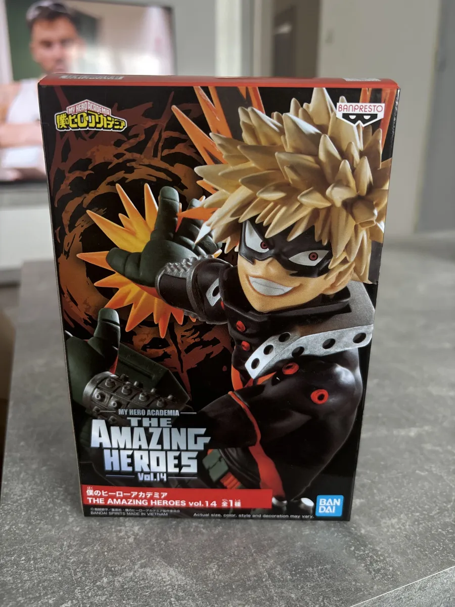 Figurine bakugo