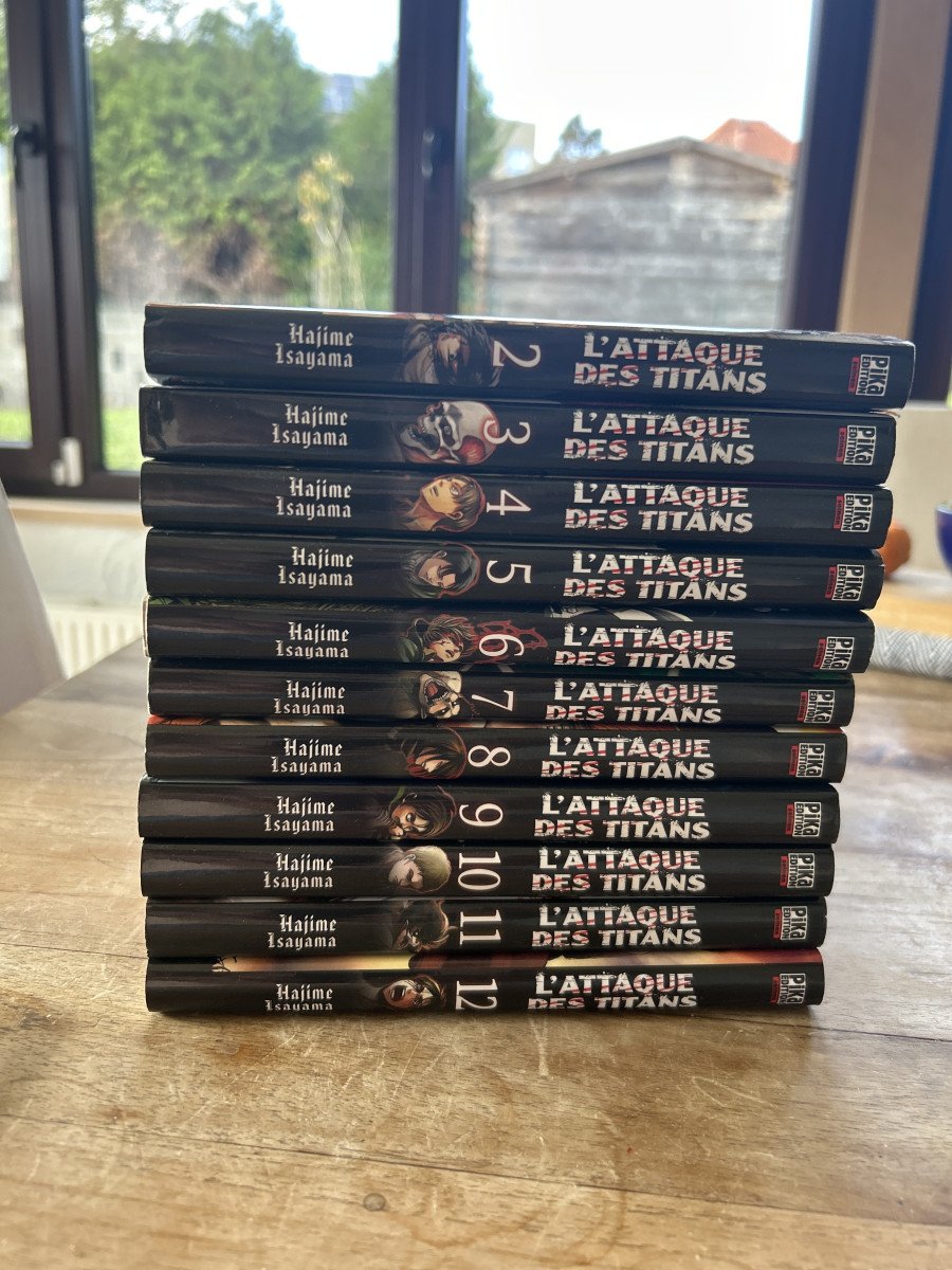 L’attaque des titans à vendre par lots