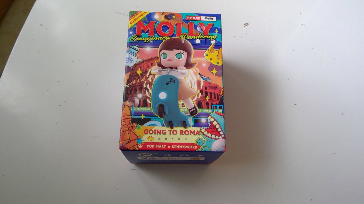 Molly Imaginary Wandering Pop Mart