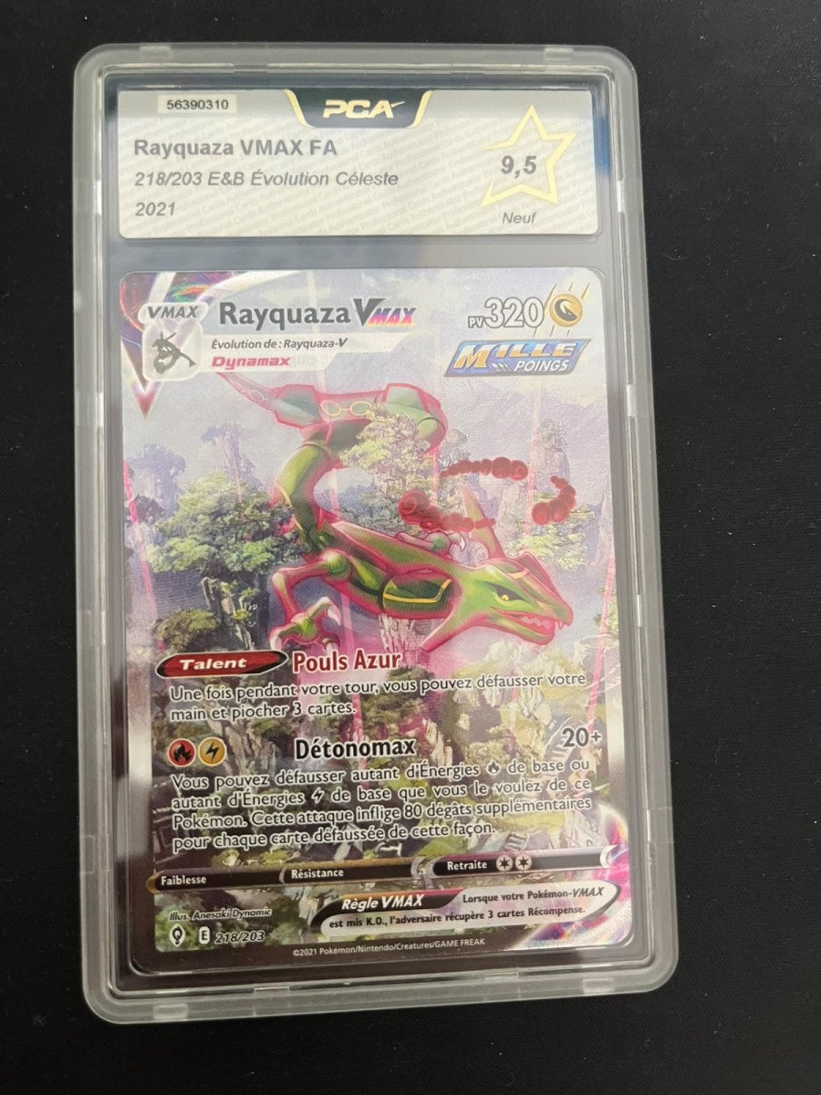 Carte pokémon Rayquaza Vmax