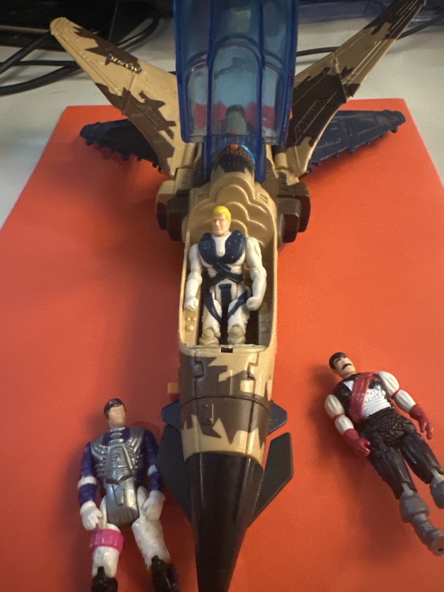 Véhicule avion et 3 figurines mask vintage