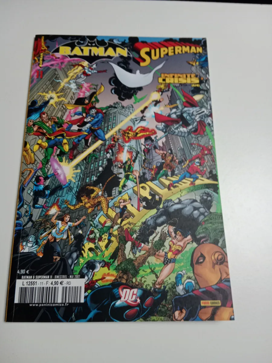 Batman & Superman N°11 : Infinite Crisis (4/4) mai 2007 TTBE