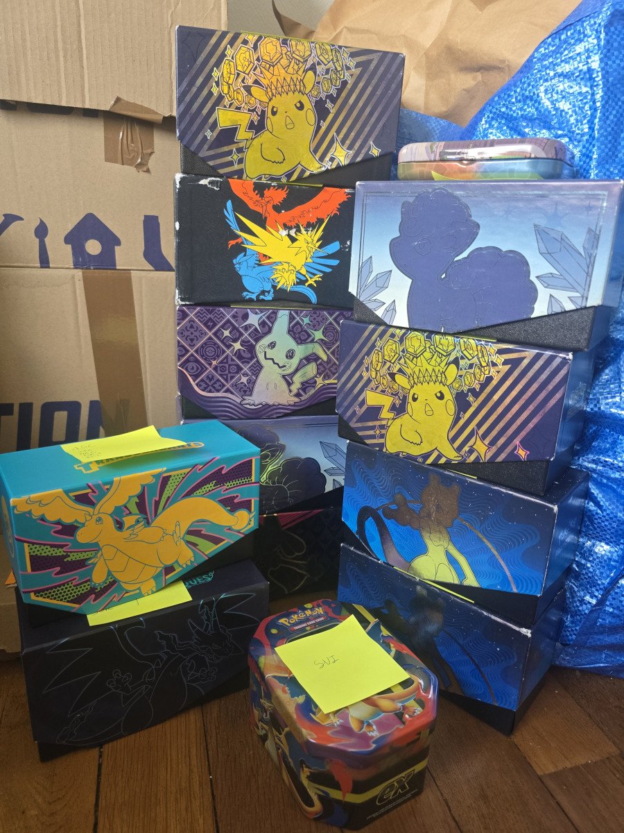 Lot Pokemon [cartes et 10 etb]
