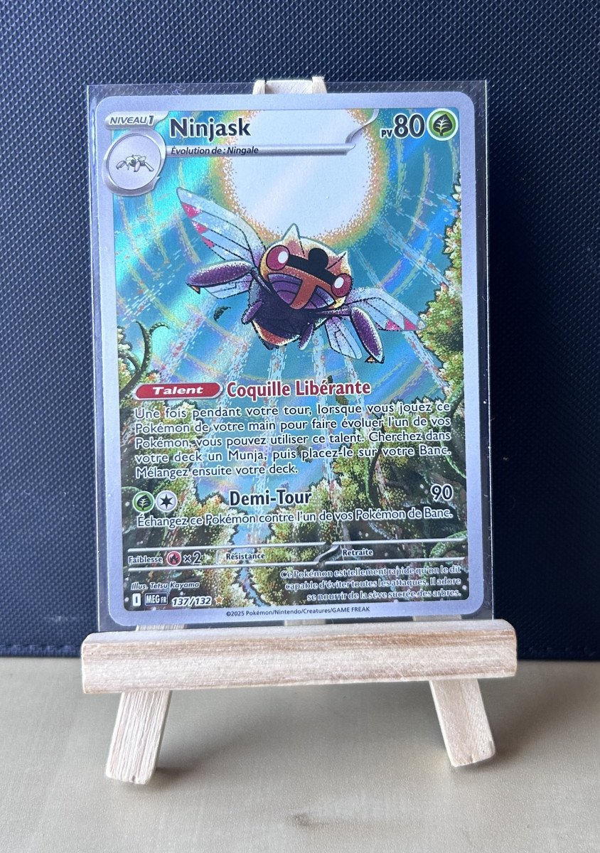 Carte Pokémon - Ninjask 137/132 - Méga Évolution