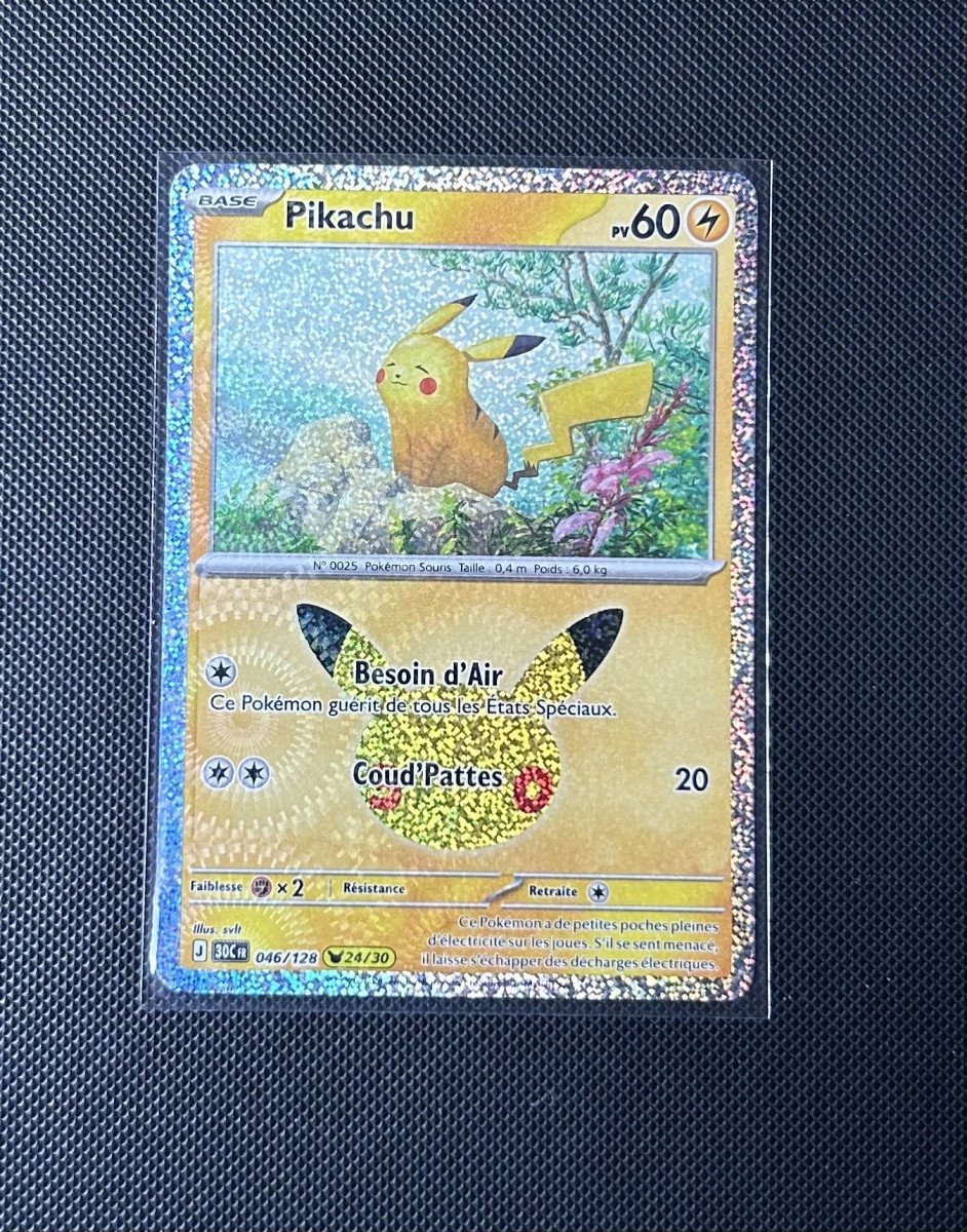 Carte Pokémon - Pikachu 46/128 - Holo - 30ème Anniversaire
