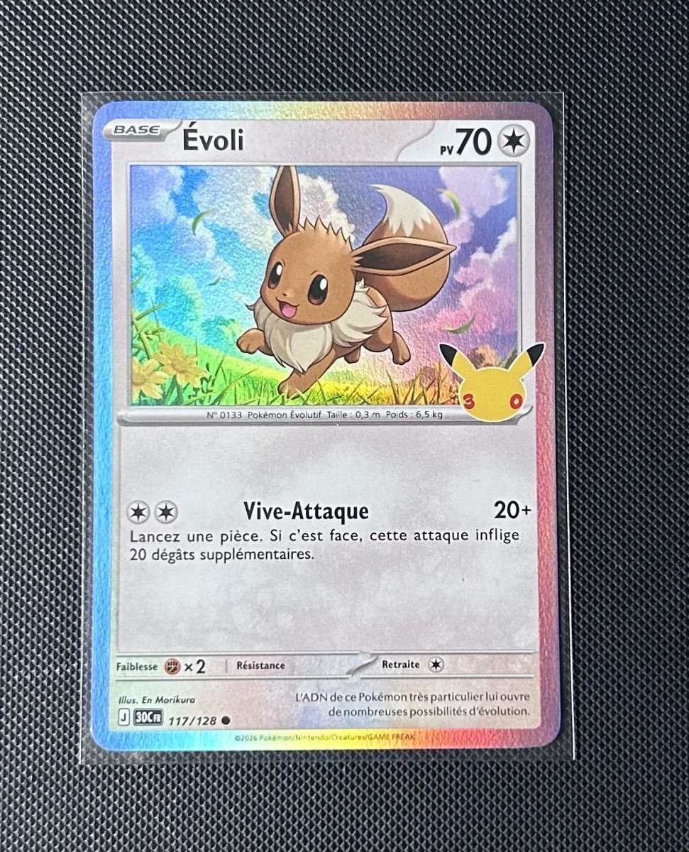 Carte Pokémon - Évoli 117/128 - Holo - 30ème Anniversaire