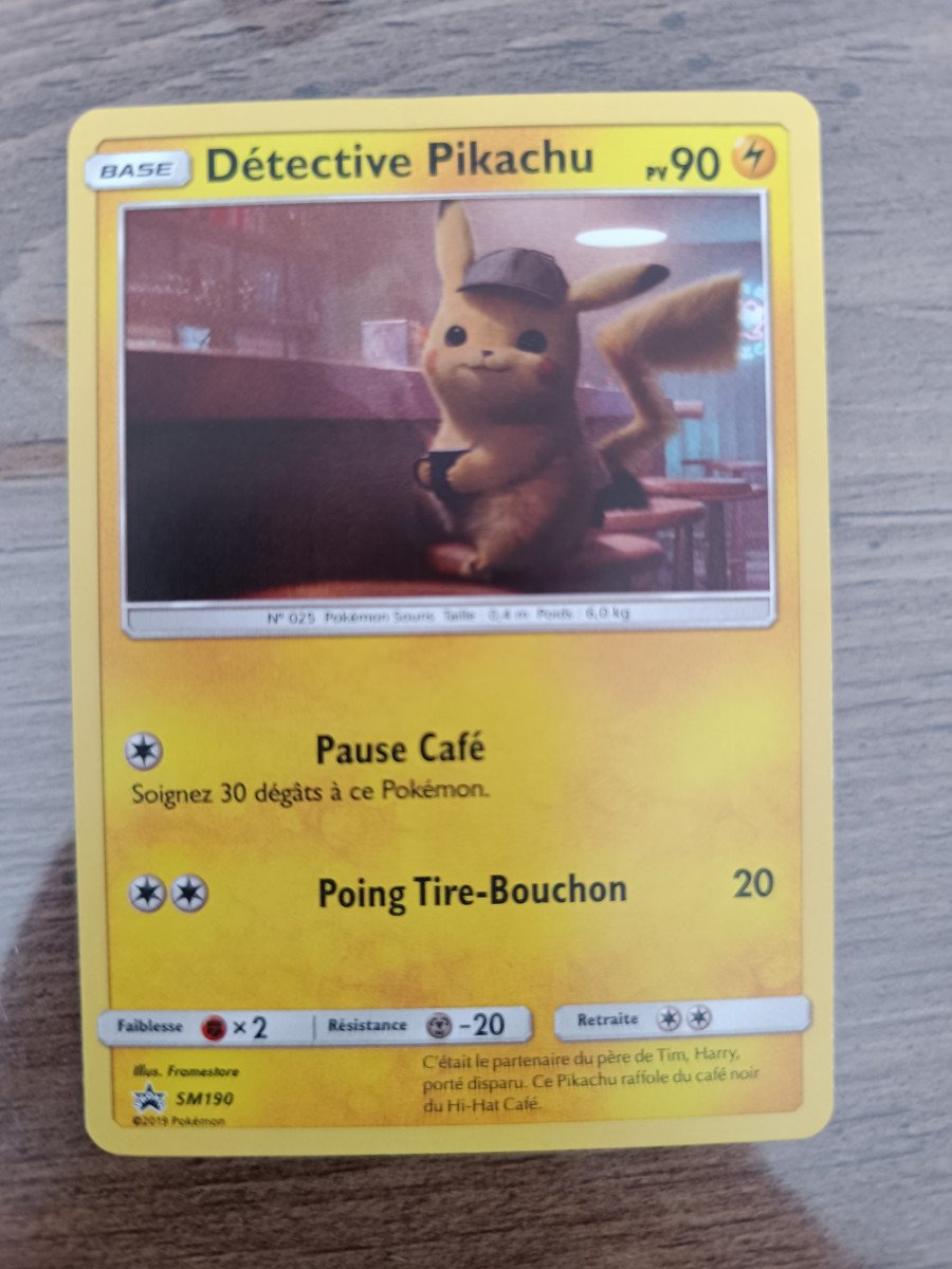 Carte pikachu détective