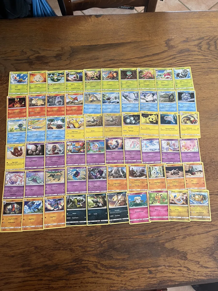 Lot de 85 cartes Pokémon