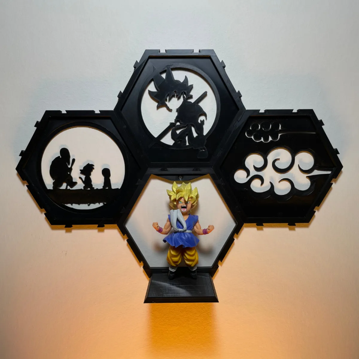 Coffret : 3 x Décoration murale et 1 x Grand Support mural pour figurines - Dragon Ball