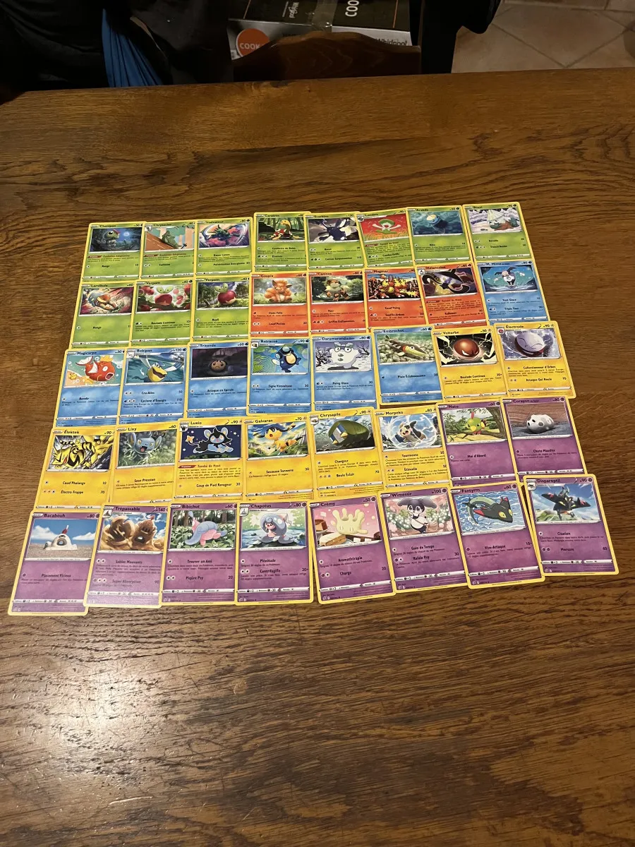Lot de 75 cartes Pokémon
