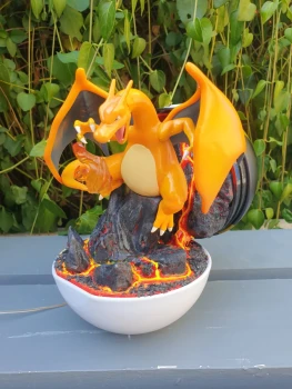 Figurine Dracaufeu avec led