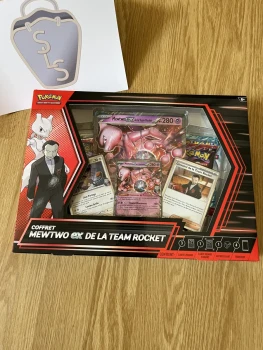 Lot de 2 Coffrets Pokémon, Mewtwo-ex de la Team Rocket, en français