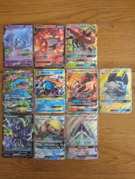 Lot de 10 cartes pokémon