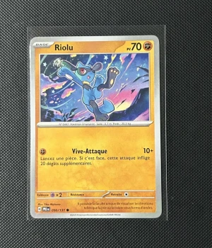 Carte Pokémon - Riolu 50/131 - Évolution Prismatique