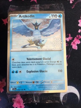 Carte pokemon artikodin noël 2025