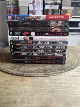 manga ( lot de 11) Red garden, Slice of horror, Akihabara deep, Anna freaks, Space travelers, Les lamentations de l'agneau