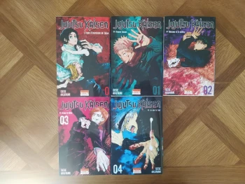 Jujutsu kaisen tome 0 à 4 très bon état