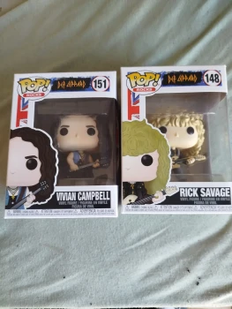 2 figurine pop funko