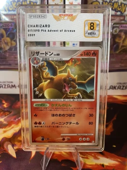 Carte Pokémon gradée Dracaufeu 017/090 Advent of Arceus SFG 8