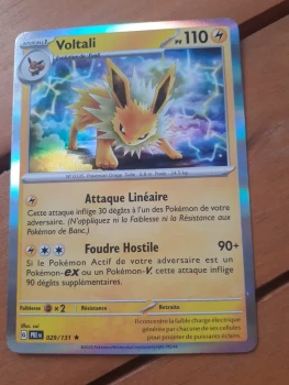 Carte Pokémon Voltali holographique 029/131 EV8.5 Evolutions prismatiques - Neuve