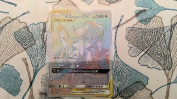 Je vends un Arceus&Dialga&Palkia Gx 258/236
