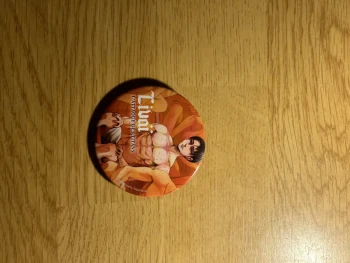 Badge : L’attaque des titans ( Ackerman Livai)