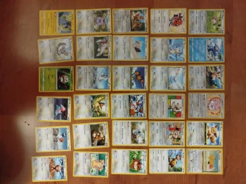 Lots de 95 cartes Pokémon + 34 énergie