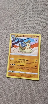 Carte Pokémon Cheniselle Épée et Bouclier