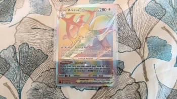 Je vends un Arceus Vstar 176/172
