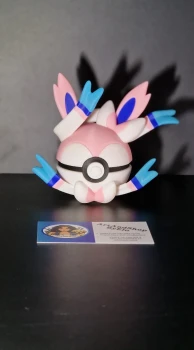 Pokéball imprimée en 3D – Modèle inspiré de Nymphali / sylveon 🥰