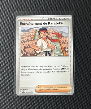 Carte Pokémon - Entraînement de Karatéka 98/131 - Évolution Prismatique