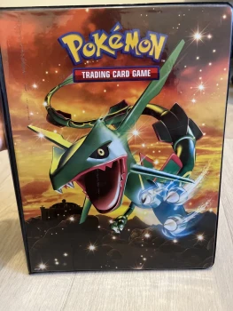 classeur pokemon avec cartes en bon etat