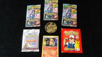 Lot Pokémon : Boosters Pokémon GO + Stickers & Goodies.