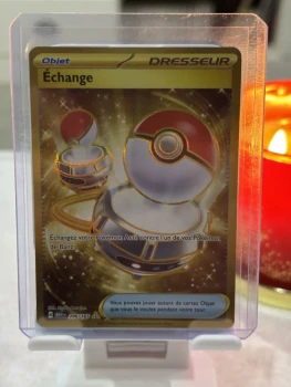 Carte Pokémon Échange gold 206/165 151