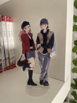 She wasn't a guy : stand acrylique