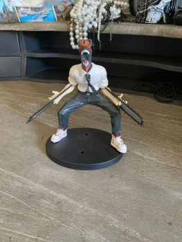 figurine chainsawman