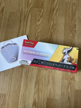 Deck Pokémon, Nécessaire du Dresseur, 2023 en français